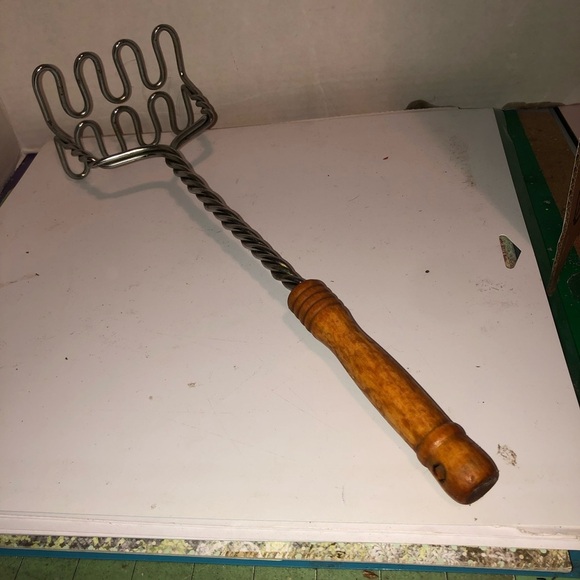 Vintage Wooden Handle Metal Potato Masher- farmhouse decor or a lot of potatoes - Picture 2 of 7